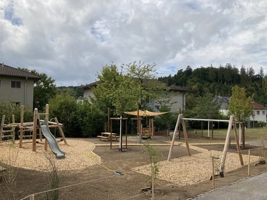 Erneuerung Spielplatz Schönegg